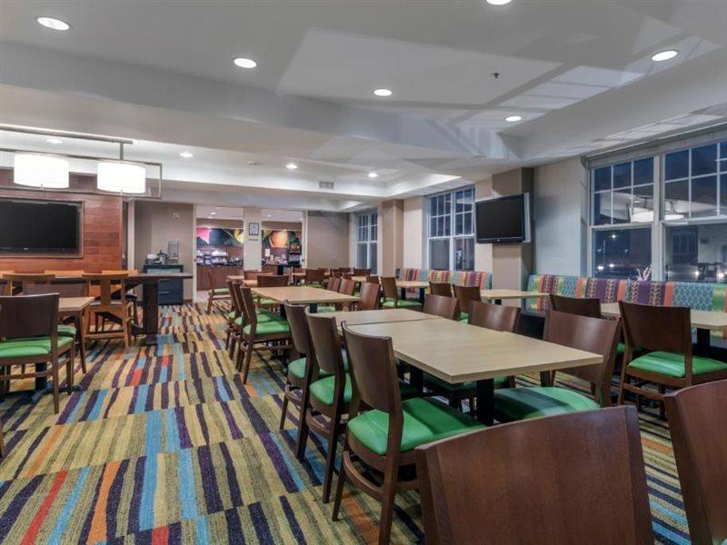 Fairfield Inn Kansas City Downtown/Union Hill Ngoại thất bức ảnh